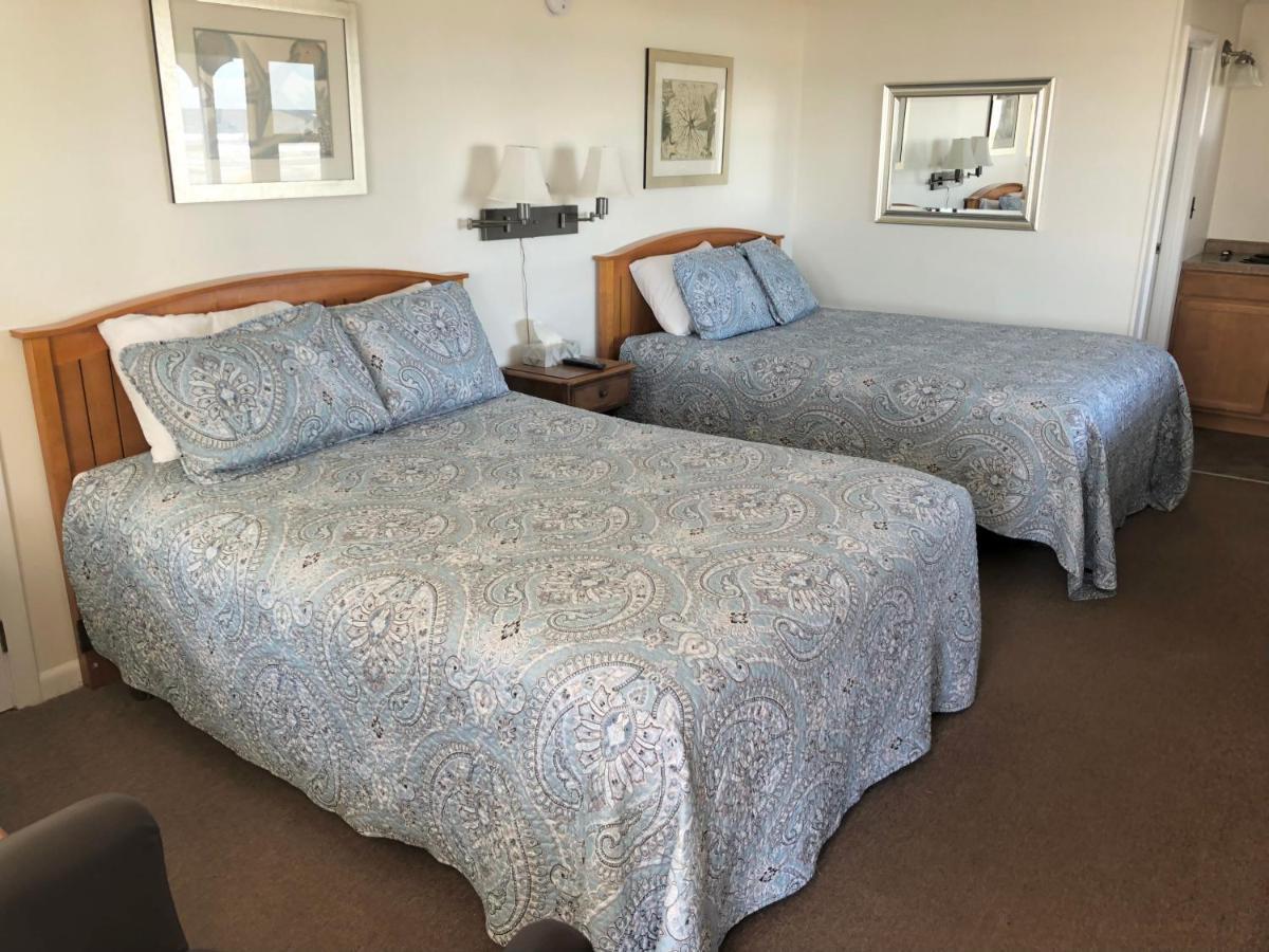 Sandpiper Beachfront 2*