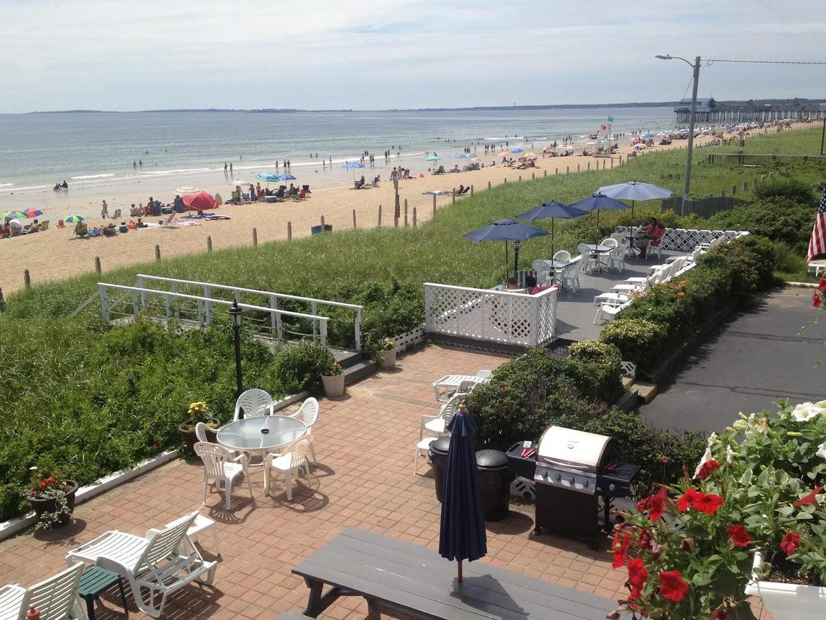 Sandpiper Beachfront Motel 2*